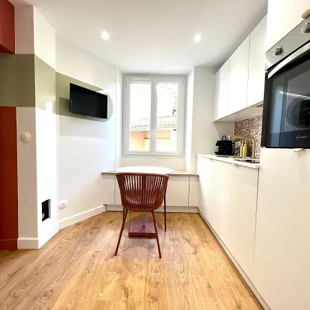 Апартаменты La Loge Parisienne, 300m Gare, Climatisation, Telepherique *