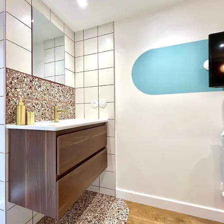 Апартаменты La Loge Parisienne, 300m Gare, Climatisation, Telepherique Гренобль